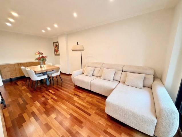 Piso en Venta en Calle Calle Escultor Vicente Beltrán Grimal en Penya - Roja - Avda. Francia