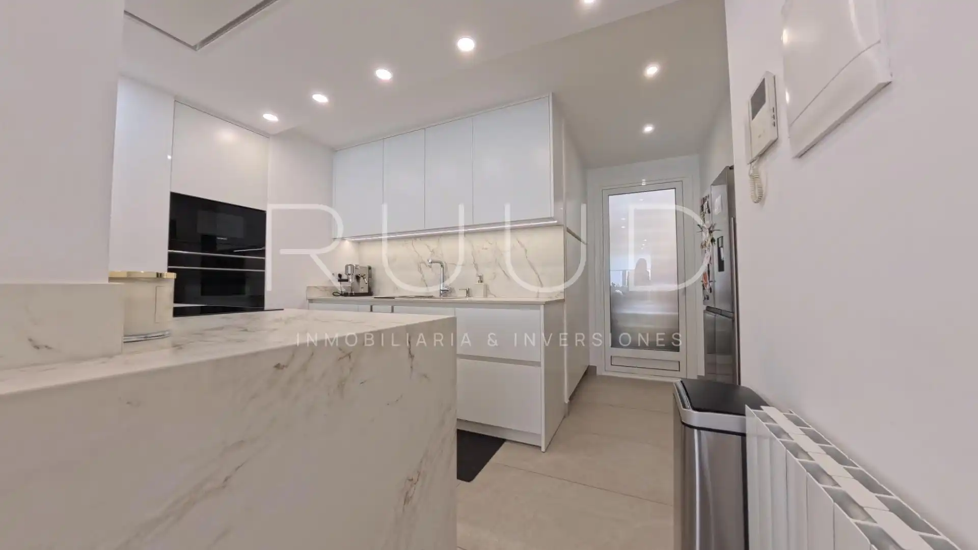 Cocina de Piso de alquiler en Barcelona con Aire acondicionado, Calefacción y Parquet