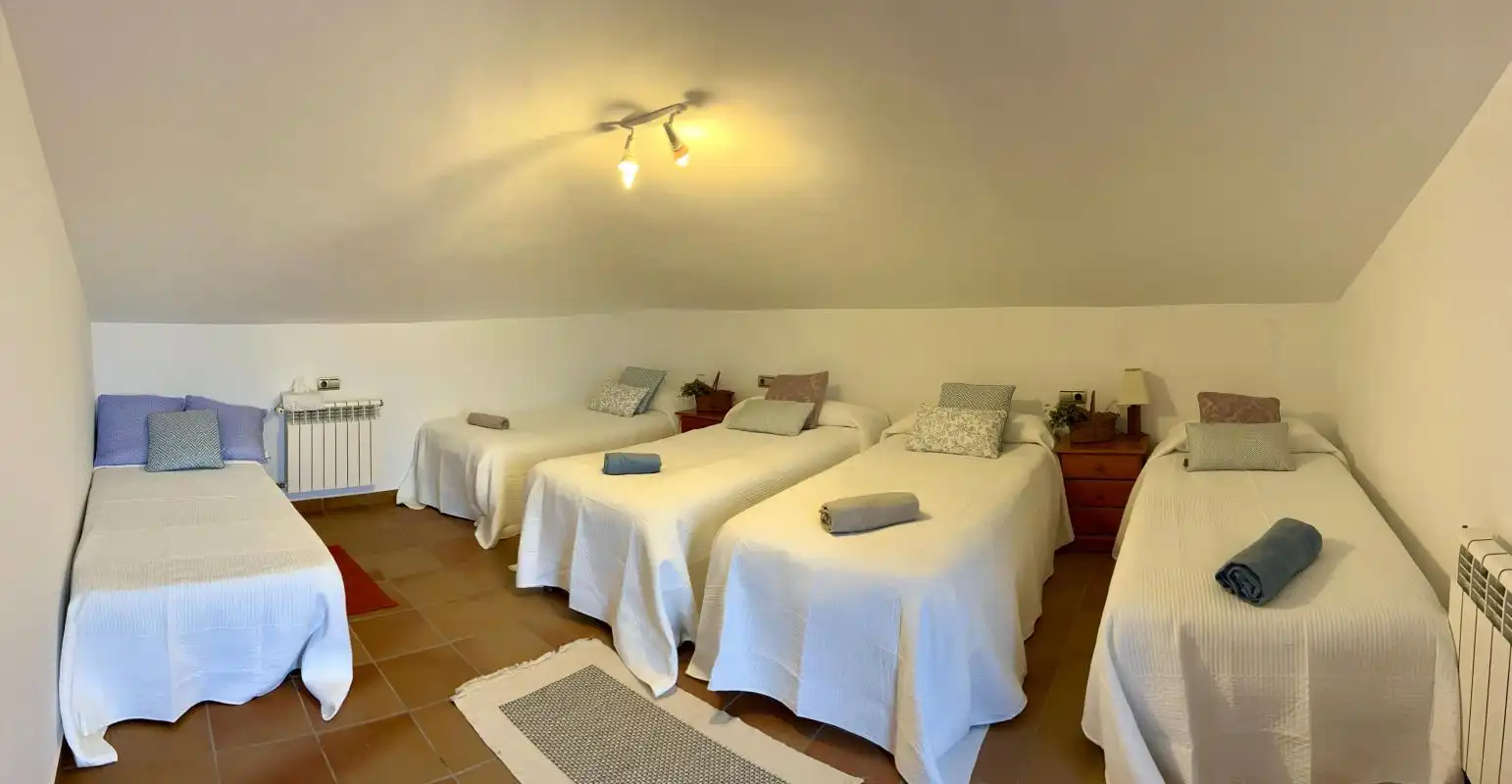 Bedroom of Houses for sale in Torre de Juan Abad  with Air Conditioner, Heating and Private garden