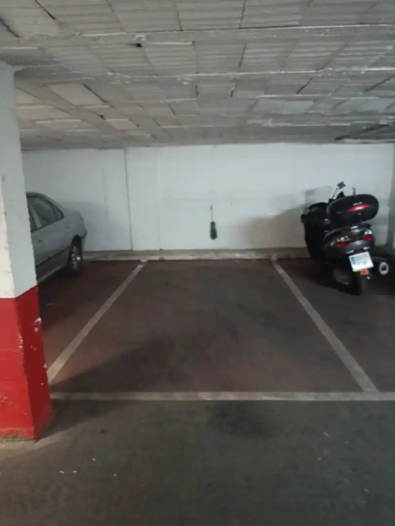 Parking of Flat for sale in Sevilla  with Air Conditioner, Parquet flooring and Terrace