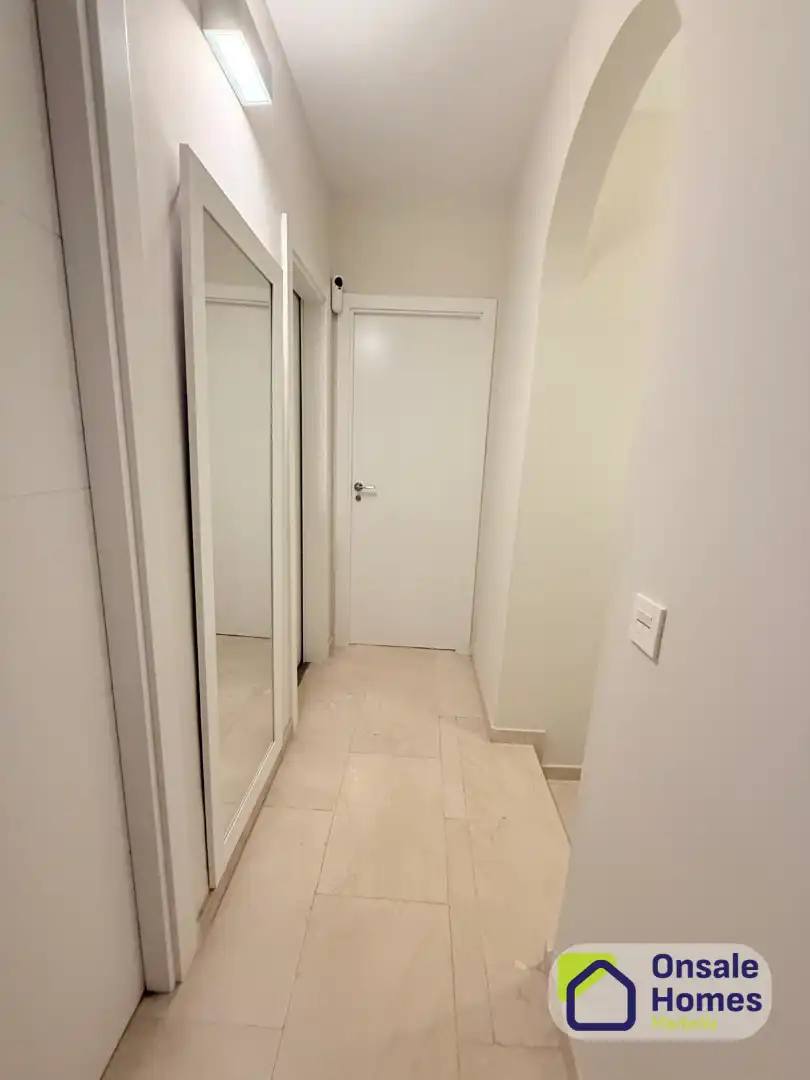 Casa adosada de alquiler con opción a compra en Marbella con Terraza, Amueblado y Piscina comunitaria