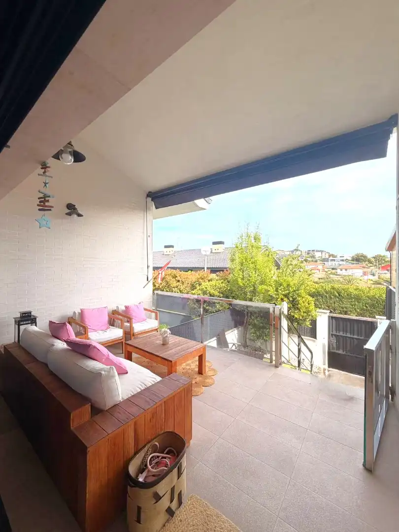 Terraced house with garden for sale in Sopela
