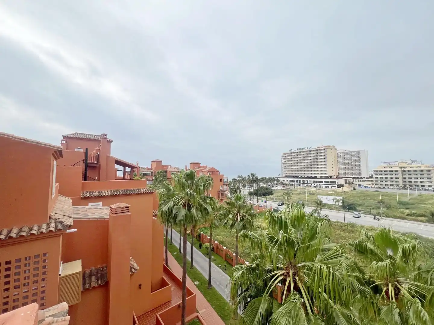 Vista exterior de Àtic en venda en Torremolinos amb Aire condicionat, Terrassa i Traster
