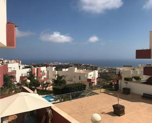 Vista exterior de Apartament de lloguer en Benalmádena amb Aire condicionat, Terrassa i Piscina