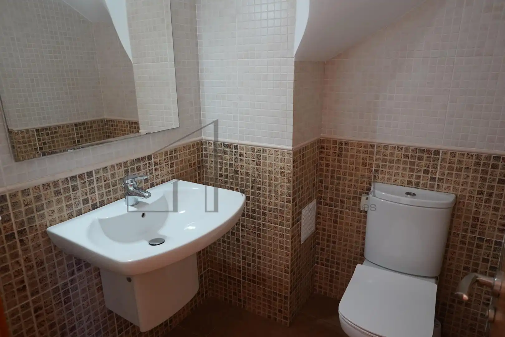 Baño de Casa adosada de alquiler en L'Eliana con Aire acondicionado, Calefacción y Terraza