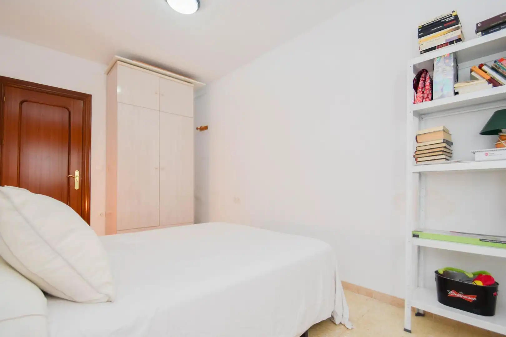 Bedroom of Flat for sale in Granada  with Balcony