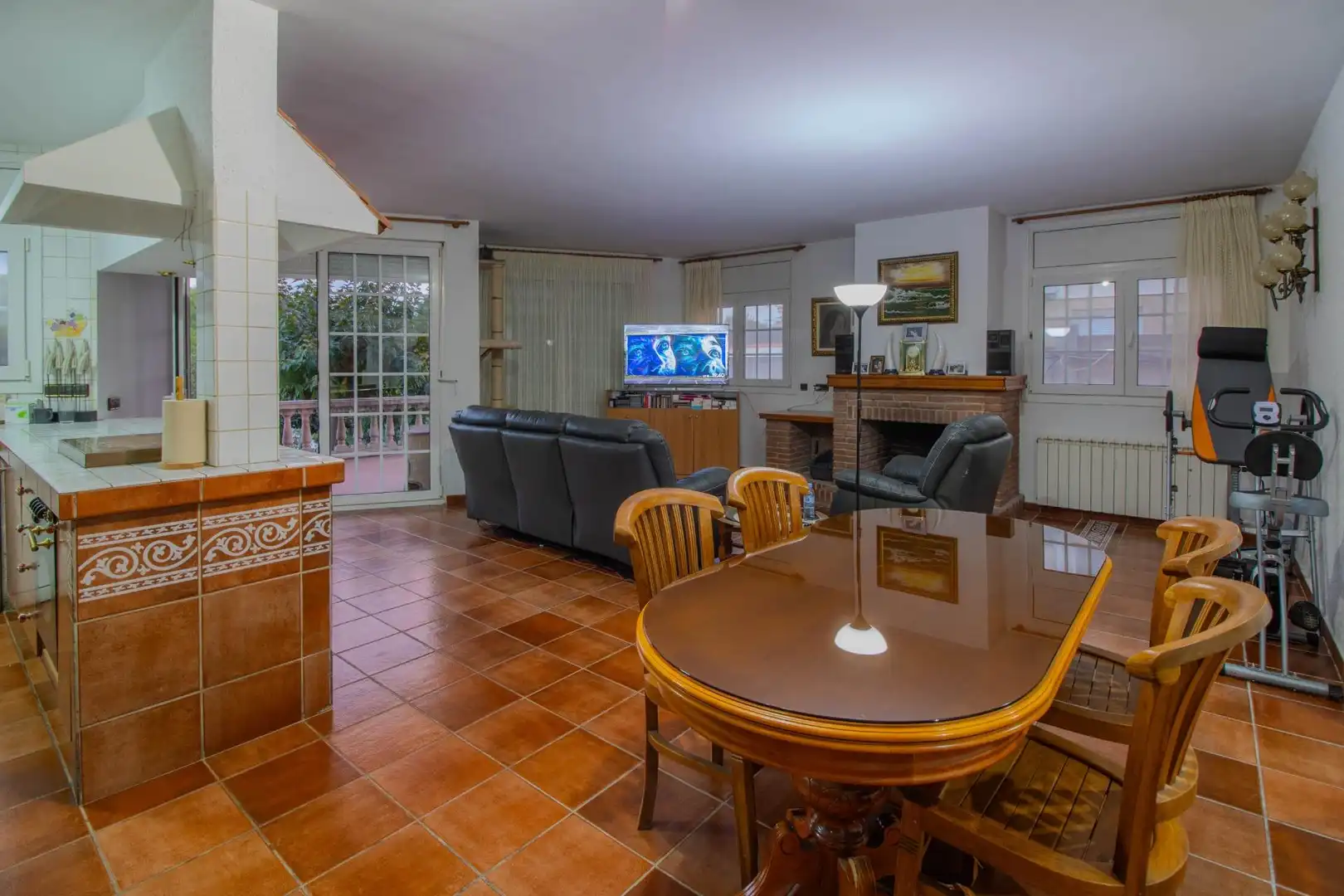 Sala de estar de Casa o chalet en venta en Esparreguera con Aire acondicionado, Calefacción y Jardín privado