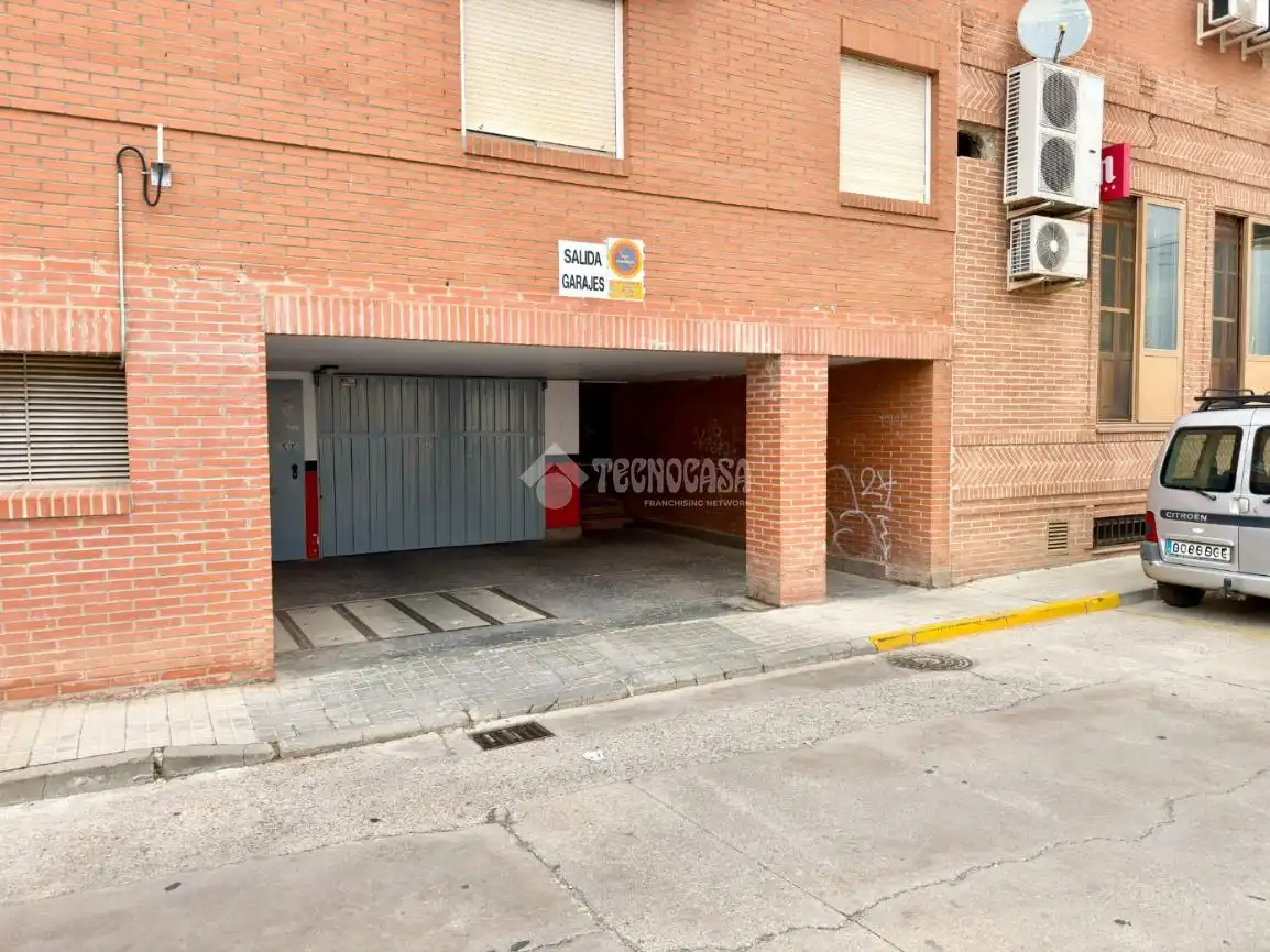 Aparcament de Garatge en venda en Cabanillas del Campo amb Alarma