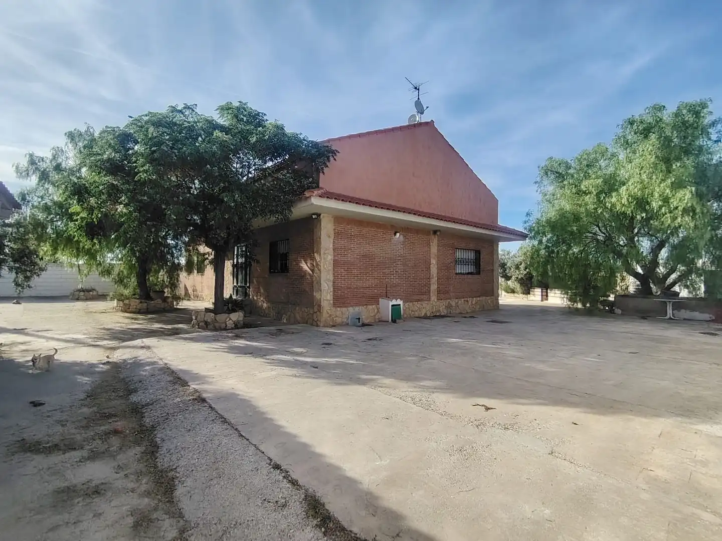 Exterior view of Houses for sale in Zaragoza  with Heating, Storage room and Swimming Pool