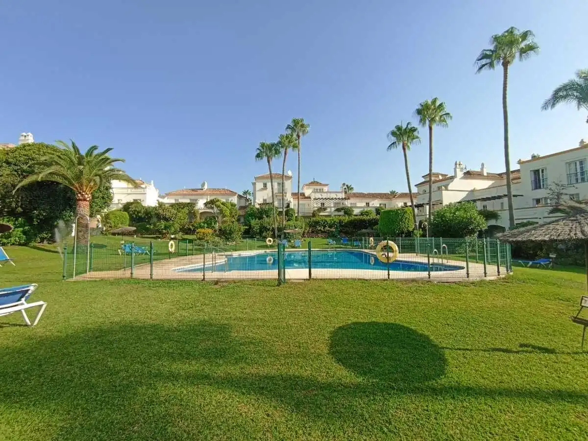 Jardín de Casa o chalet en venta en Estepona con Calefacción, Terraza y Trastero