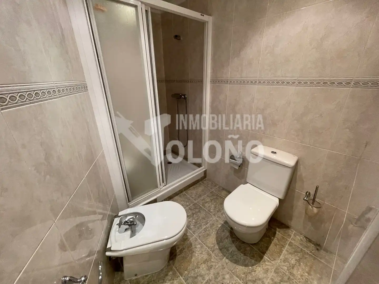 Baño de Casa adosada en venta en San Asensio con Calefacción, Parquet y Trastero