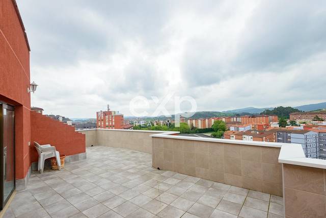 Piso en Venta en Calle DOCTOR JIMENEZ DIAZ, 17 en El Carbayedo - El Quirinal