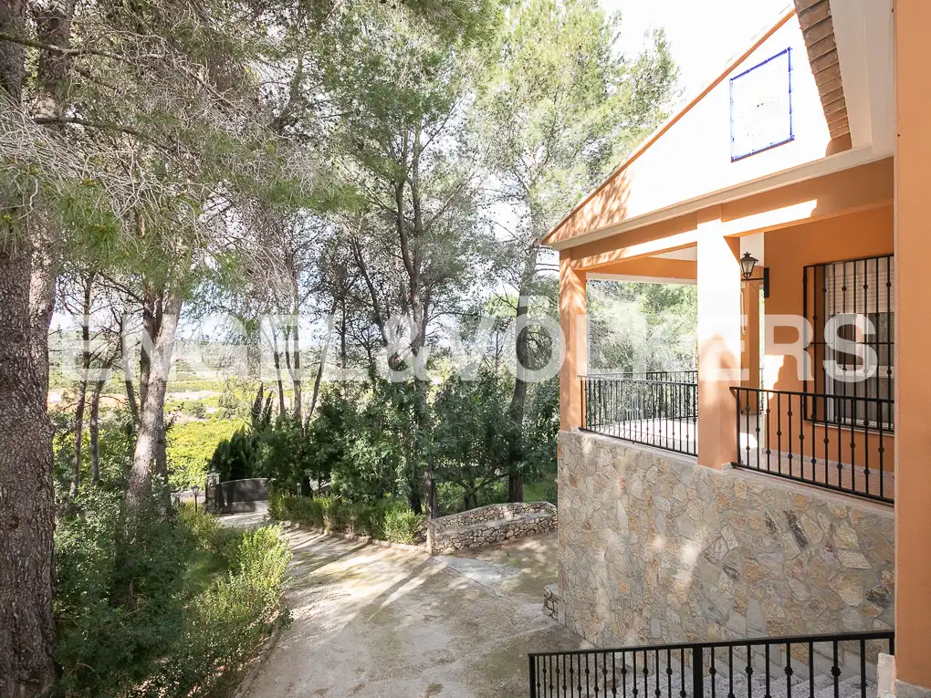 Vista exterior de Casa o xalet en venda en Carcaixent amb Calefacció, Jardí privat i Terrassa
