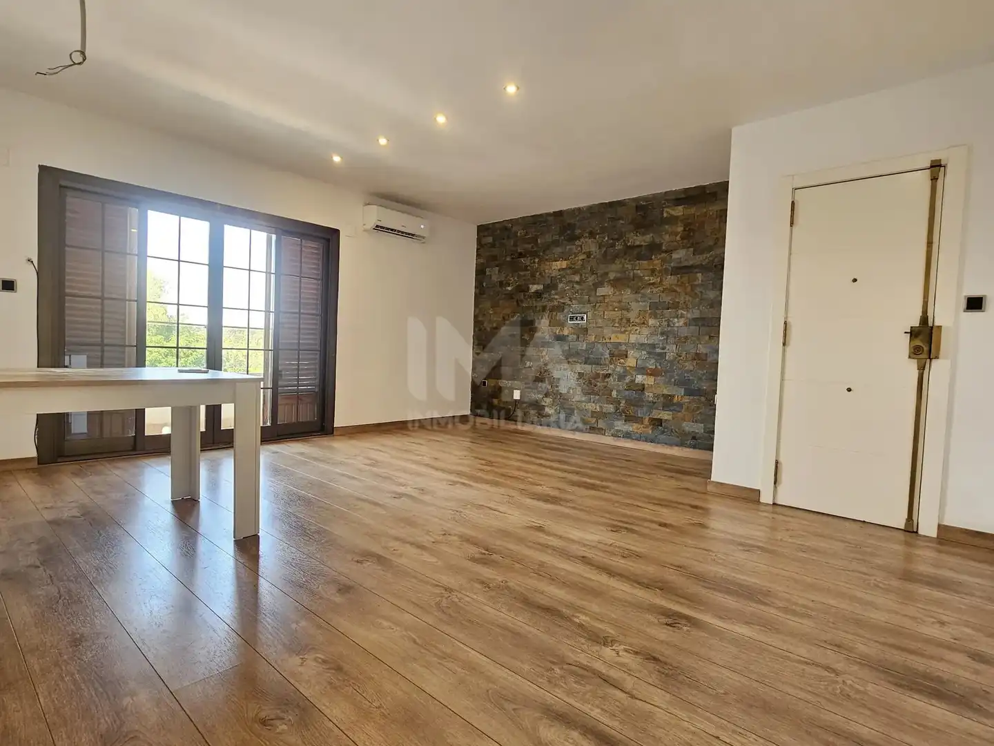 Sala d'estar de Pis de lloguer en L'Eliana amb Aire condicionat, Parquet i Forn