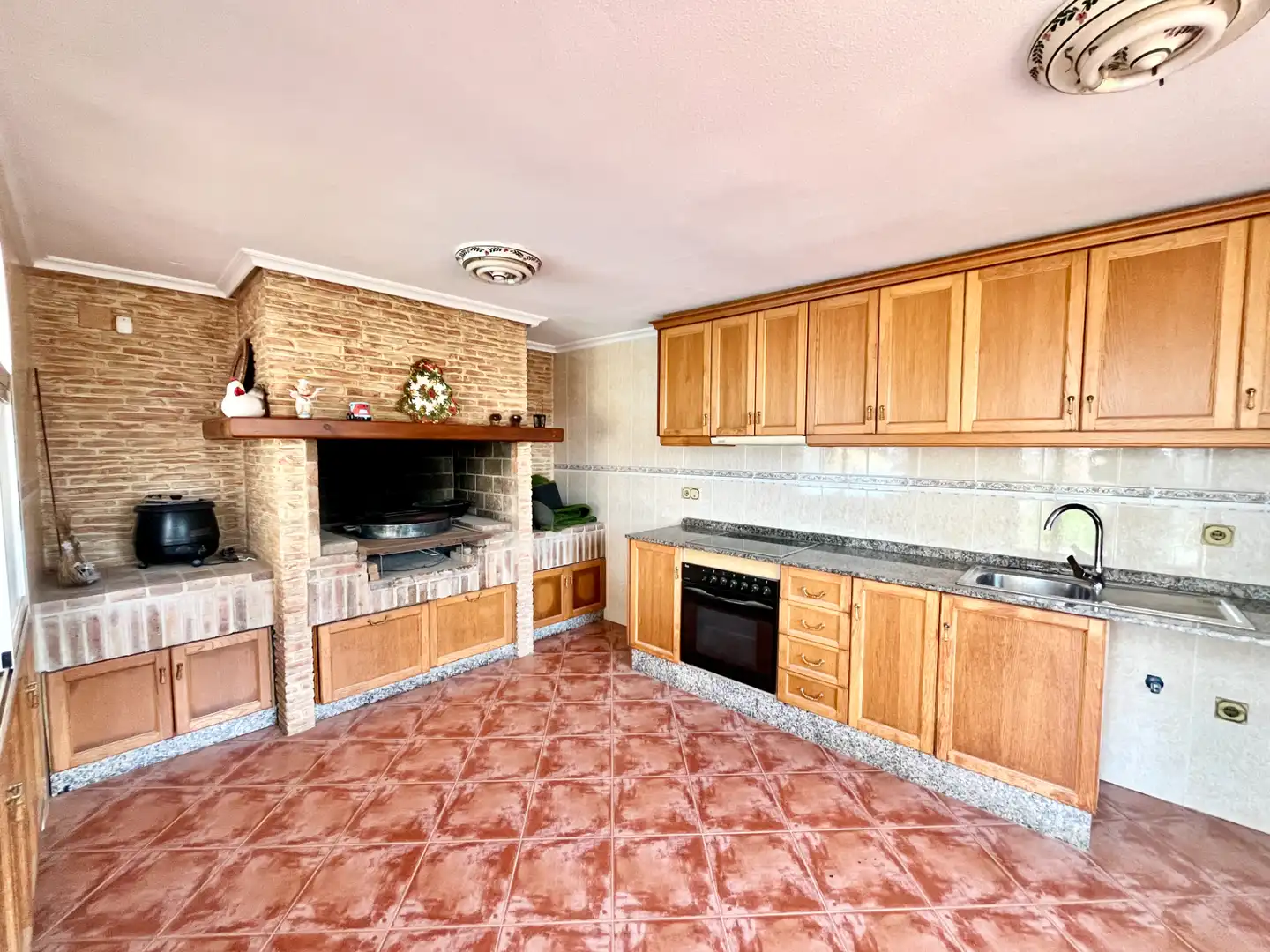 Cocina de Casa o chalet en venta en Torrevieja con Aire acondicionado, Calefacción y Jardín privado