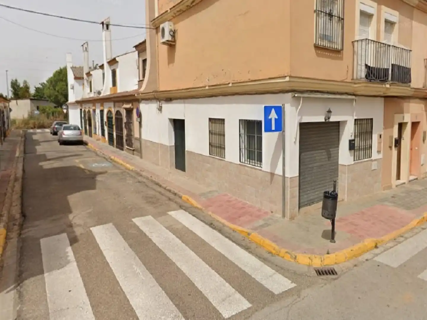 Vista exterior de Pis en venda en Dos Hermanas