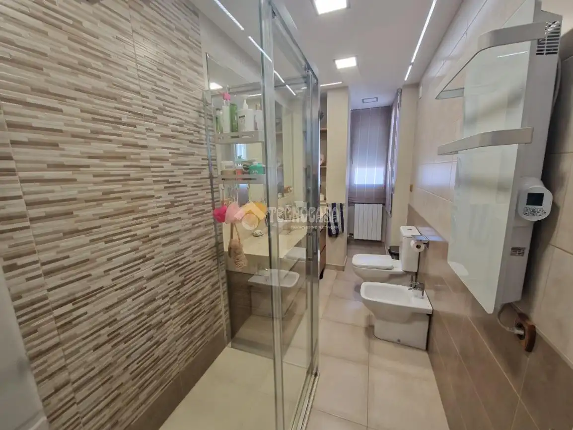 Baño de Piso en venta en Palencia con Aire acondicionado, Calefacción y Parquet