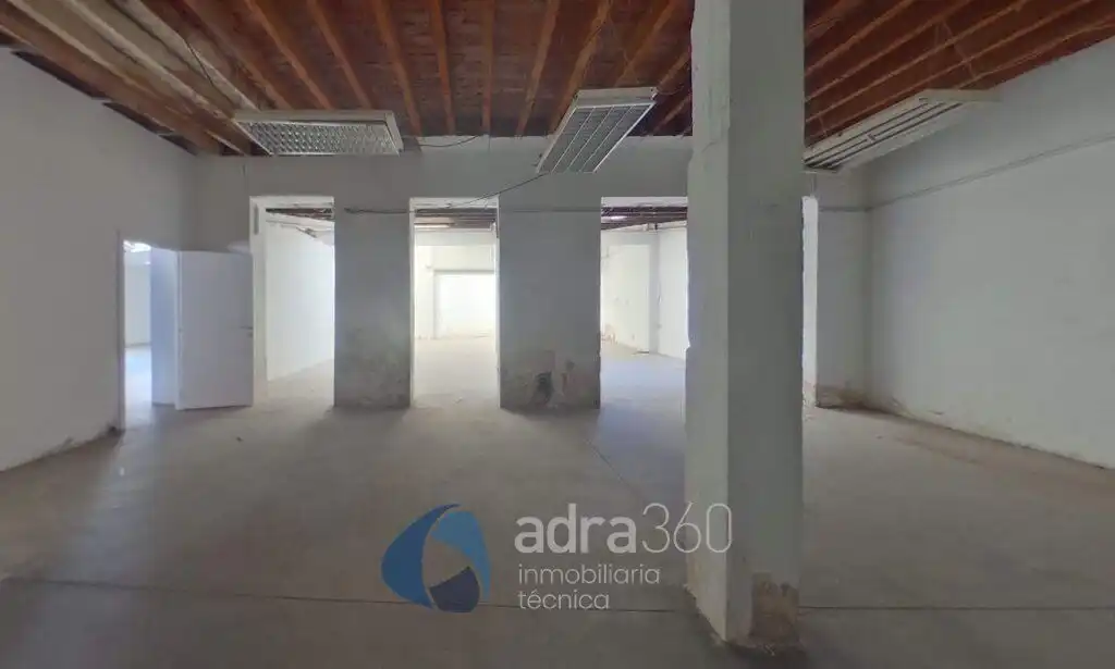 Local comercial en venta en Conde De Superunda, imagen 3
