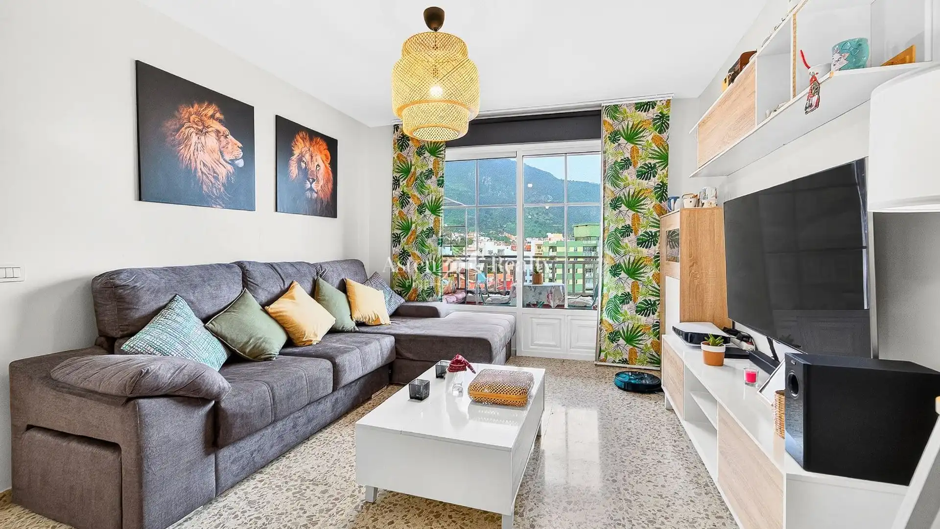 Sala de estar de Ático en venta en Los Realejos con Terraza