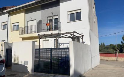 Vista exterior de Casa adosada en venda en L'Alcúdia de Crespins amb Aire condicionat, Calefacció i Terrassa