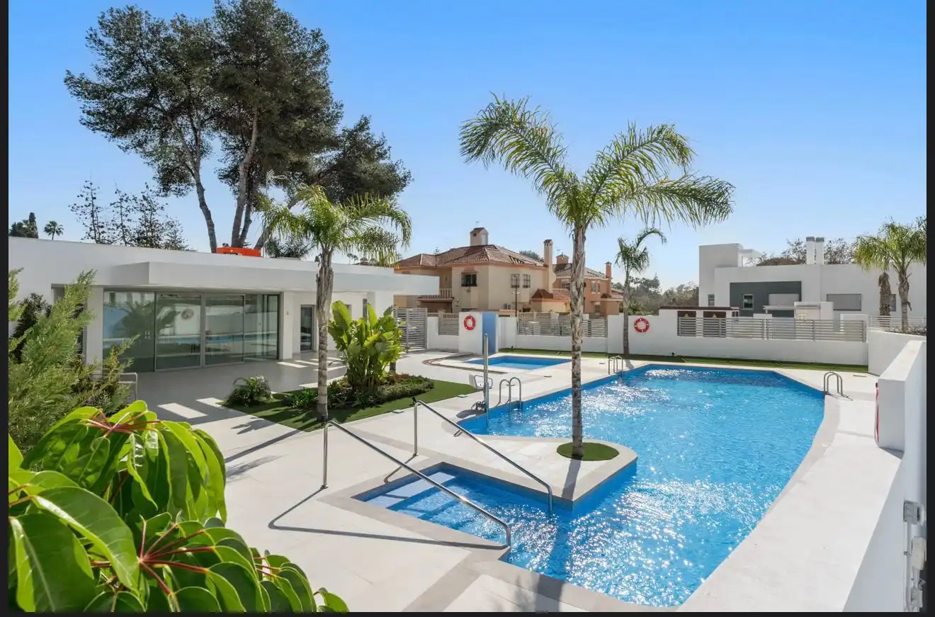 Piscina de Casa adosada de lloguer en Marbella amb Terrassa