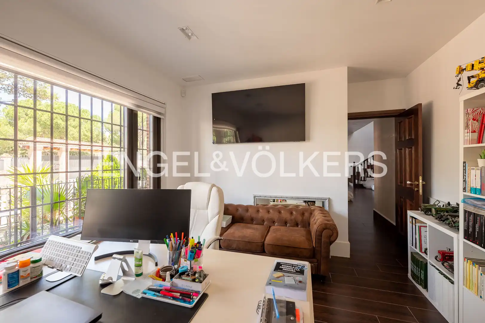 Vista exterior de Casa o chalet en venta en Villaviciosa de Odón con Aire acondicionado, Calefacción y Jardín privado