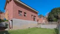 Vista exterior de Casa o xalet en venda en Dosrius amb Calefacció, Jardí privat i Terrassa