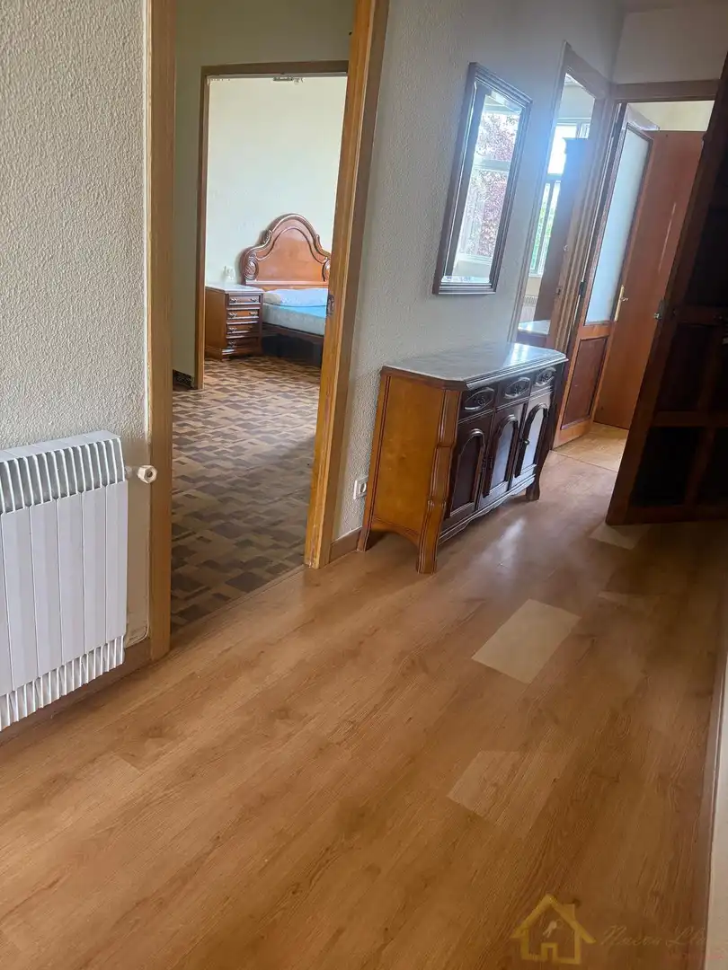 Piso en venta en Lugo con Calefacción, Terraza y Trastero