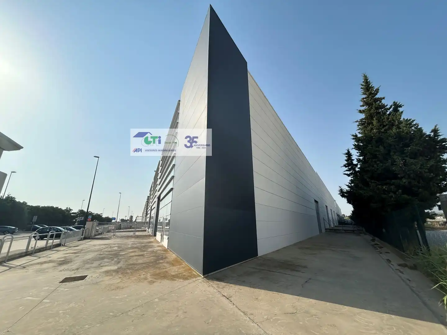 Nave industrial en venta en PARQUE EMPRESARIAL MIRAFLORES, imagen 3