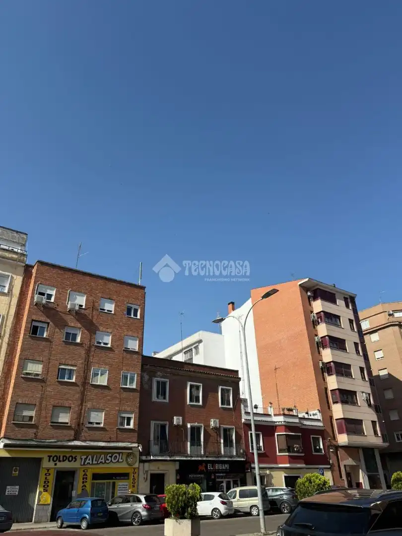 Vista exterior de Pis en venda en Talavera de la Reina
