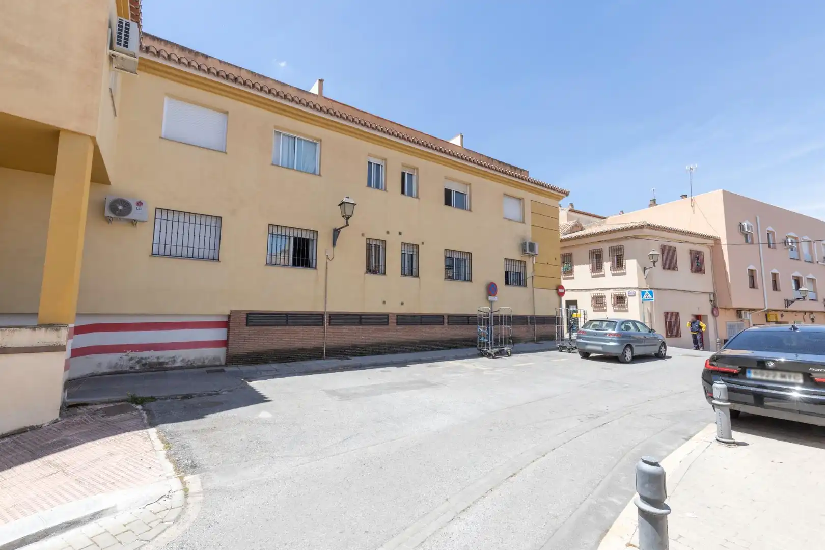 Vista exterior de Àtic en venda en Alhendín amb Aire condicionat, Terrassa i Traster