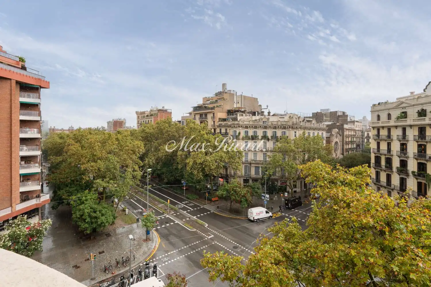 Vista exterior de Pis en venda en Eixample