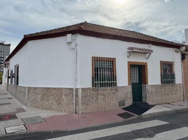 Haus zum Verkauf in Cruz de Humilladero