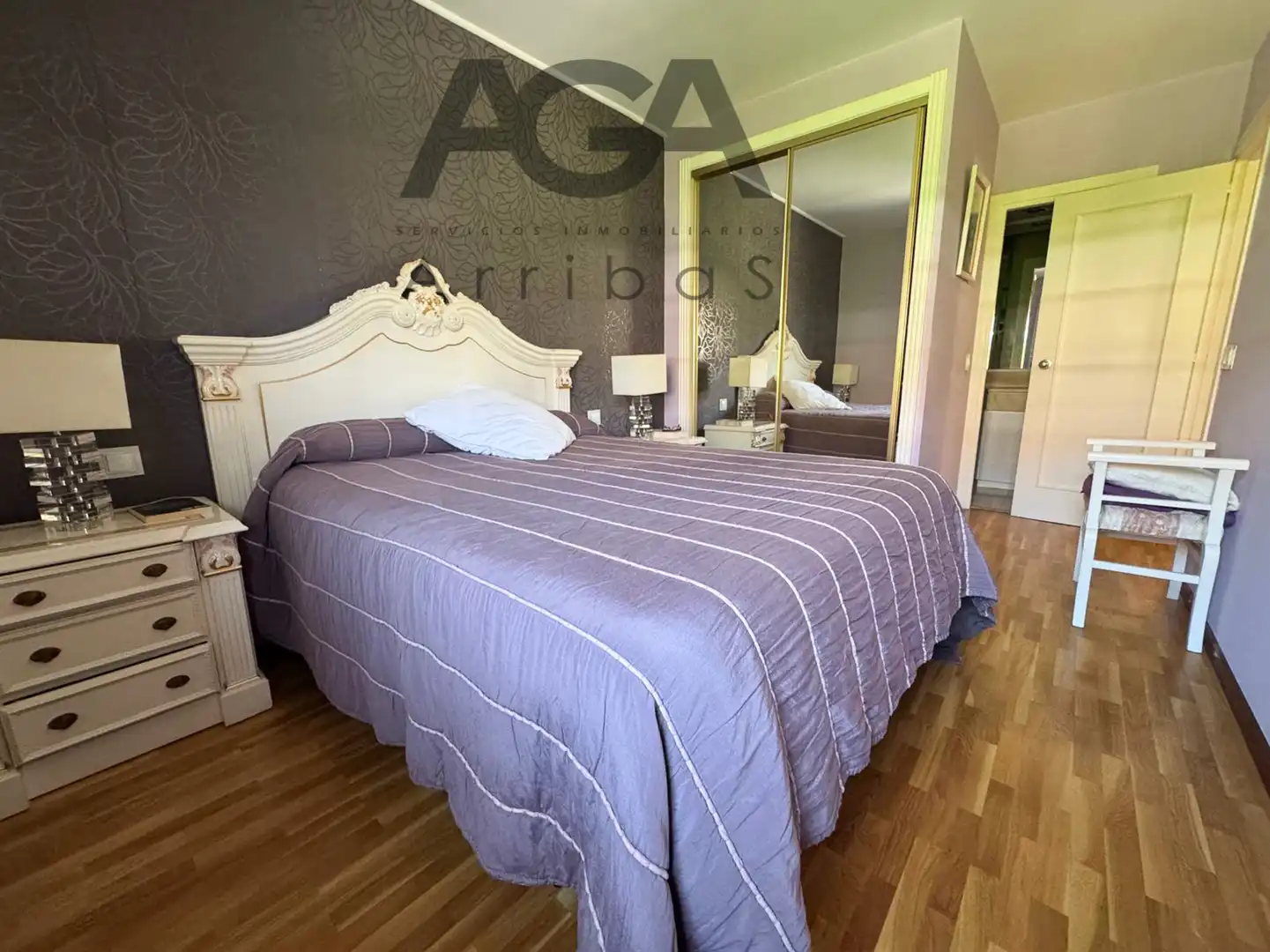 Schlafzimmer von Einfamilien-Reihenhaus zum Verkauf in Badalona mit Klimaanlage und Abstellraum