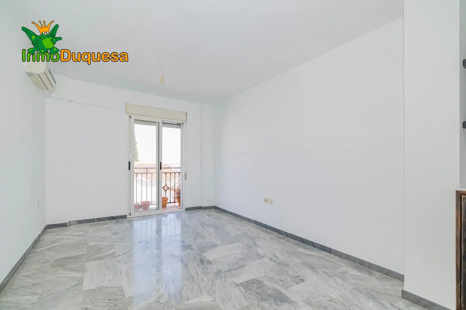 Habitación de Piso en venta en La Zubia con Aire acondicionado, Calefacción y Terraza