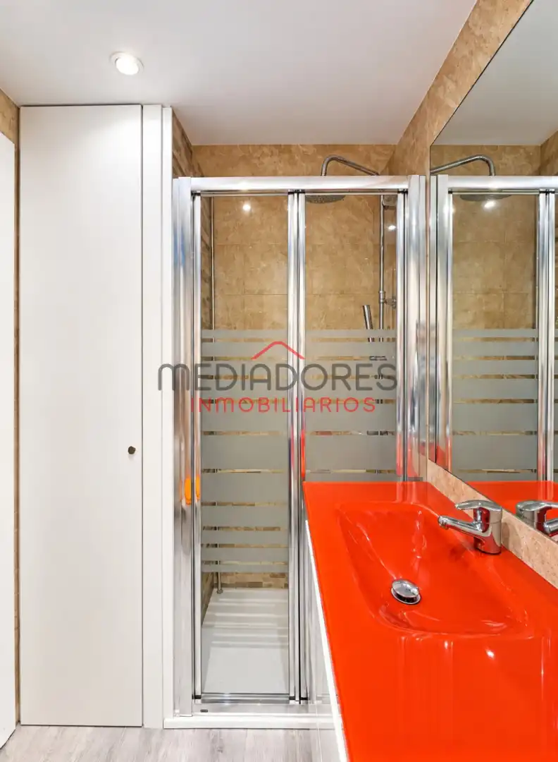 Flat with pool for sale in Calle de Julián Camarillo, imagen 10