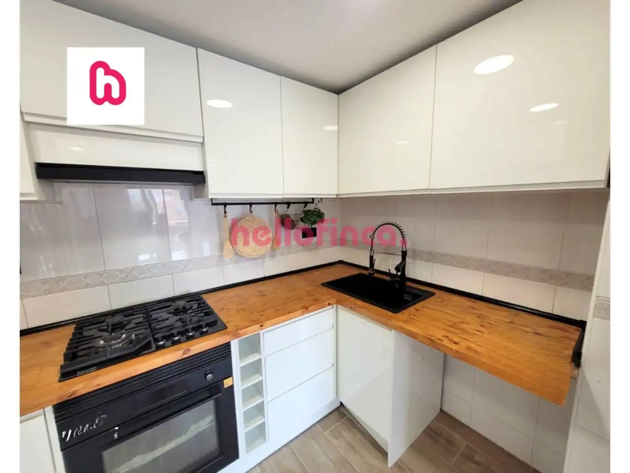 Kitchen of Flat for sale in Pineda de Mar  with Heating, Parquet flooring and Terrace