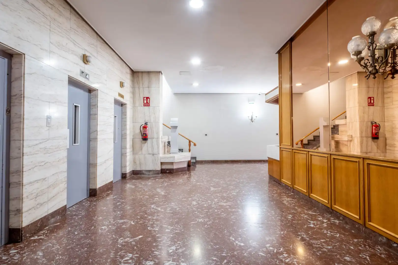 Büro zur Miete in Zaragoza mit Klimaanlage und Heizung