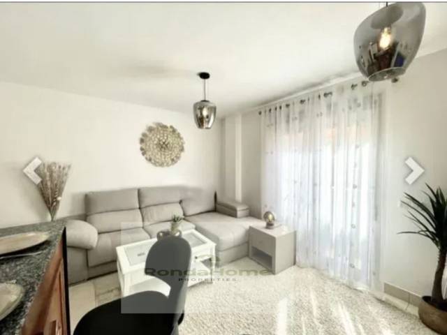 Piso en Venta en Calle Rio Benamargosa en Los Rios