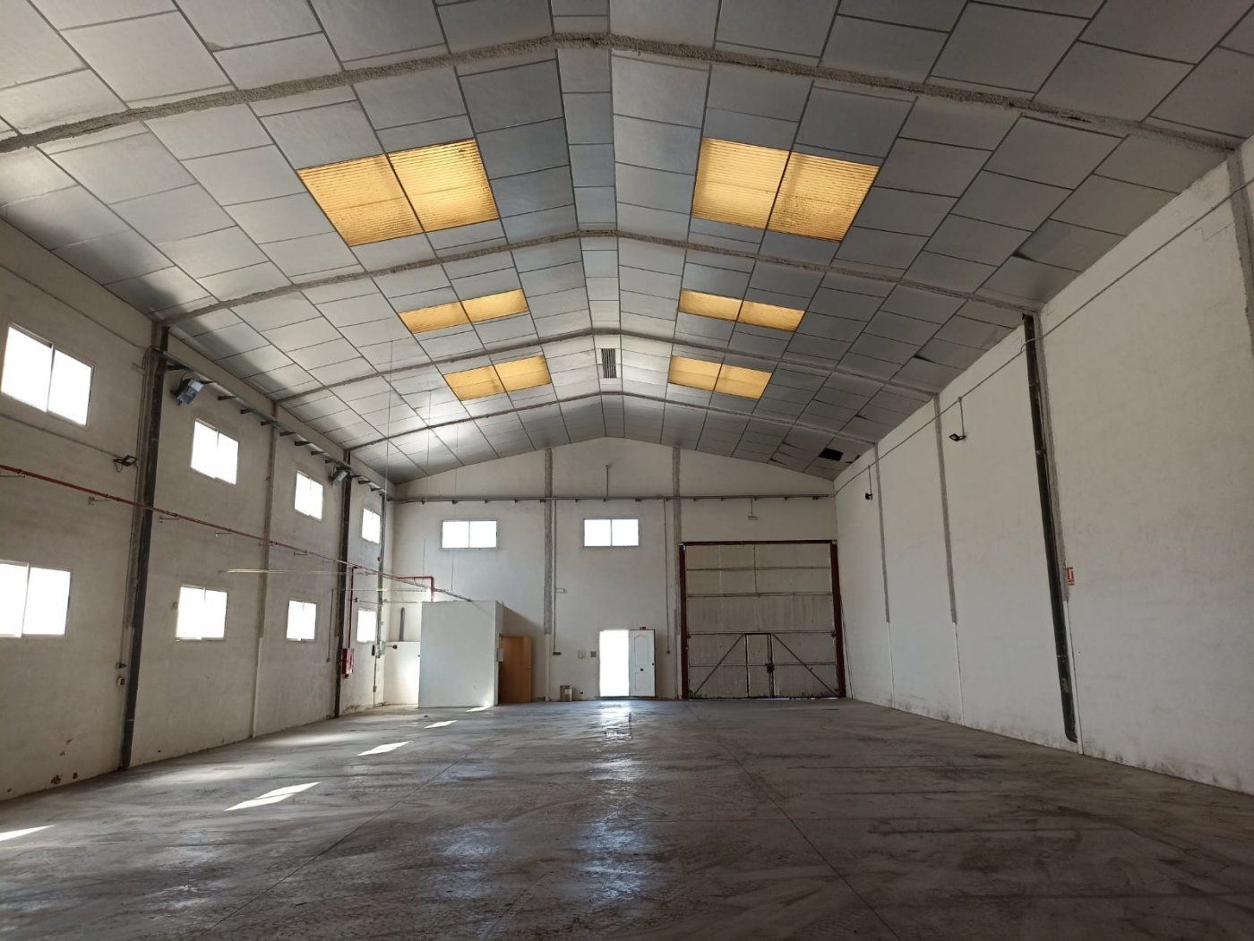 Nave industrial de alquiler en Meliana