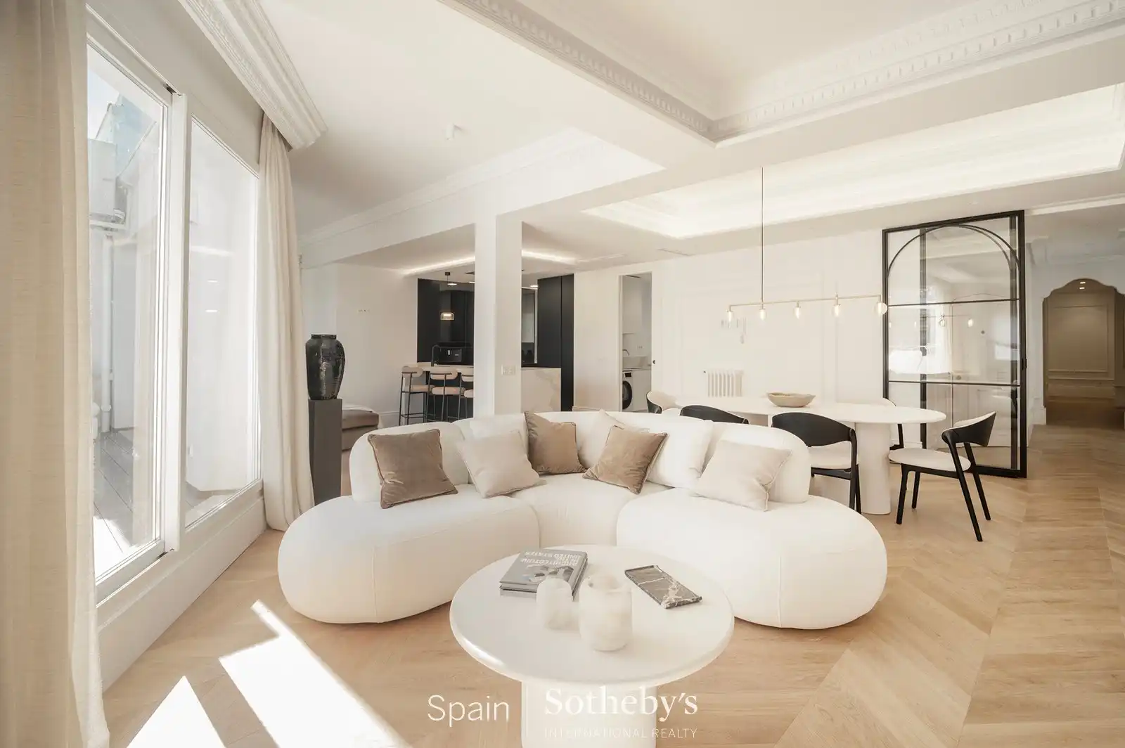 Sala d'estar de Apartament en venda en Madrid amb Aire condicionat, Calefacció i Terrassa