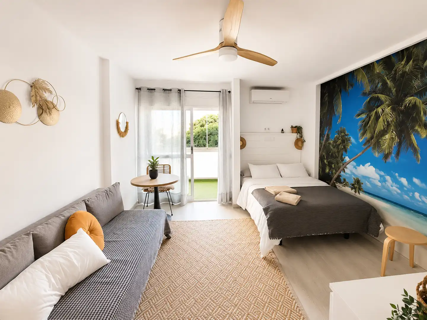 Habitación de Estudio en venta en Benalmádena con Aire acondicionado, Terraza y Amueblado