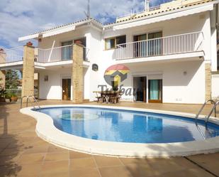 Vista exterior de Casa o xalet en venda en Tossa de Mar amb Aire condicionat, Terrassa i Piscina