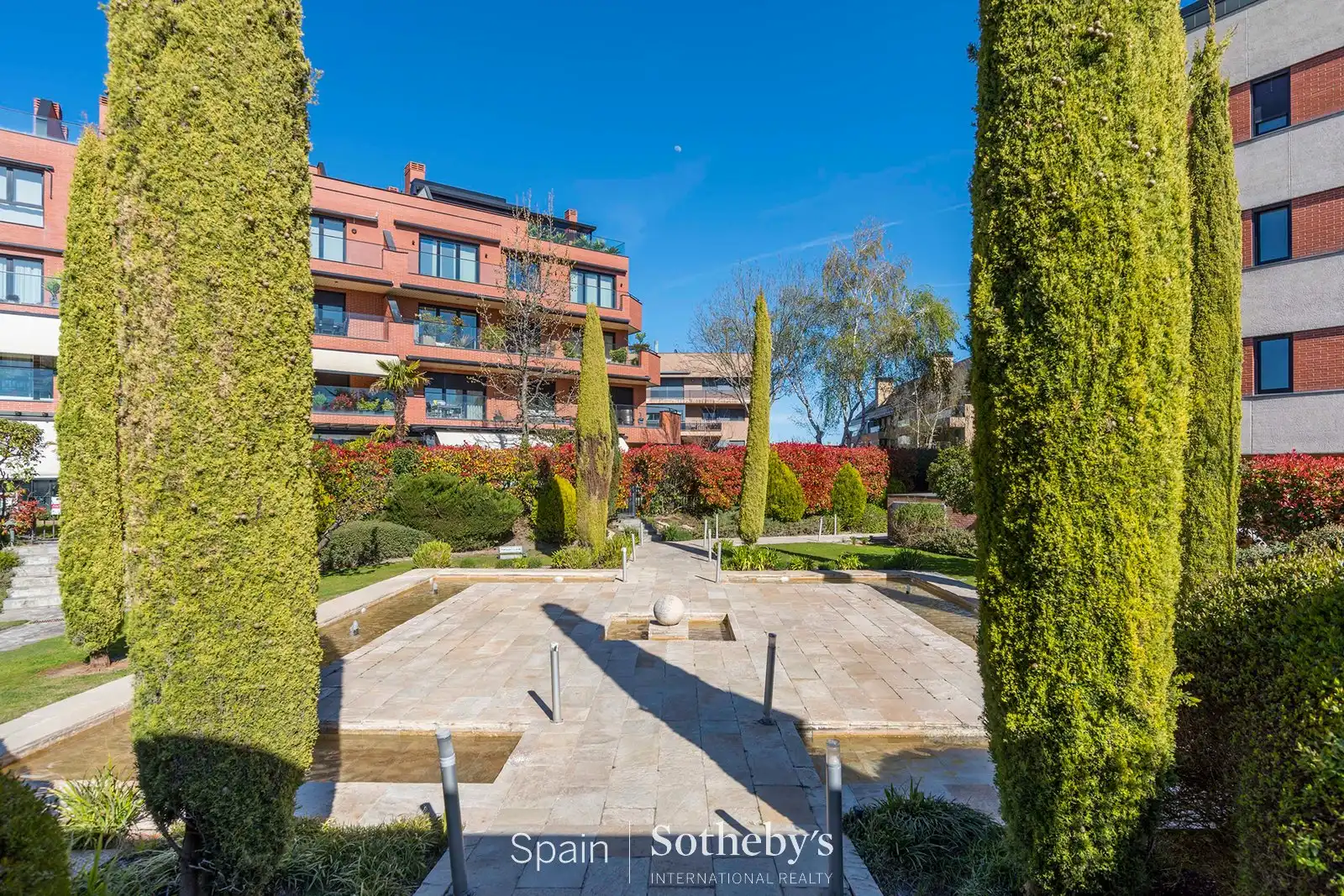 Jardín de Dúplex en venta en Pozuelo de Alarcón con Aire acondicionado, Calefacción y Terraza