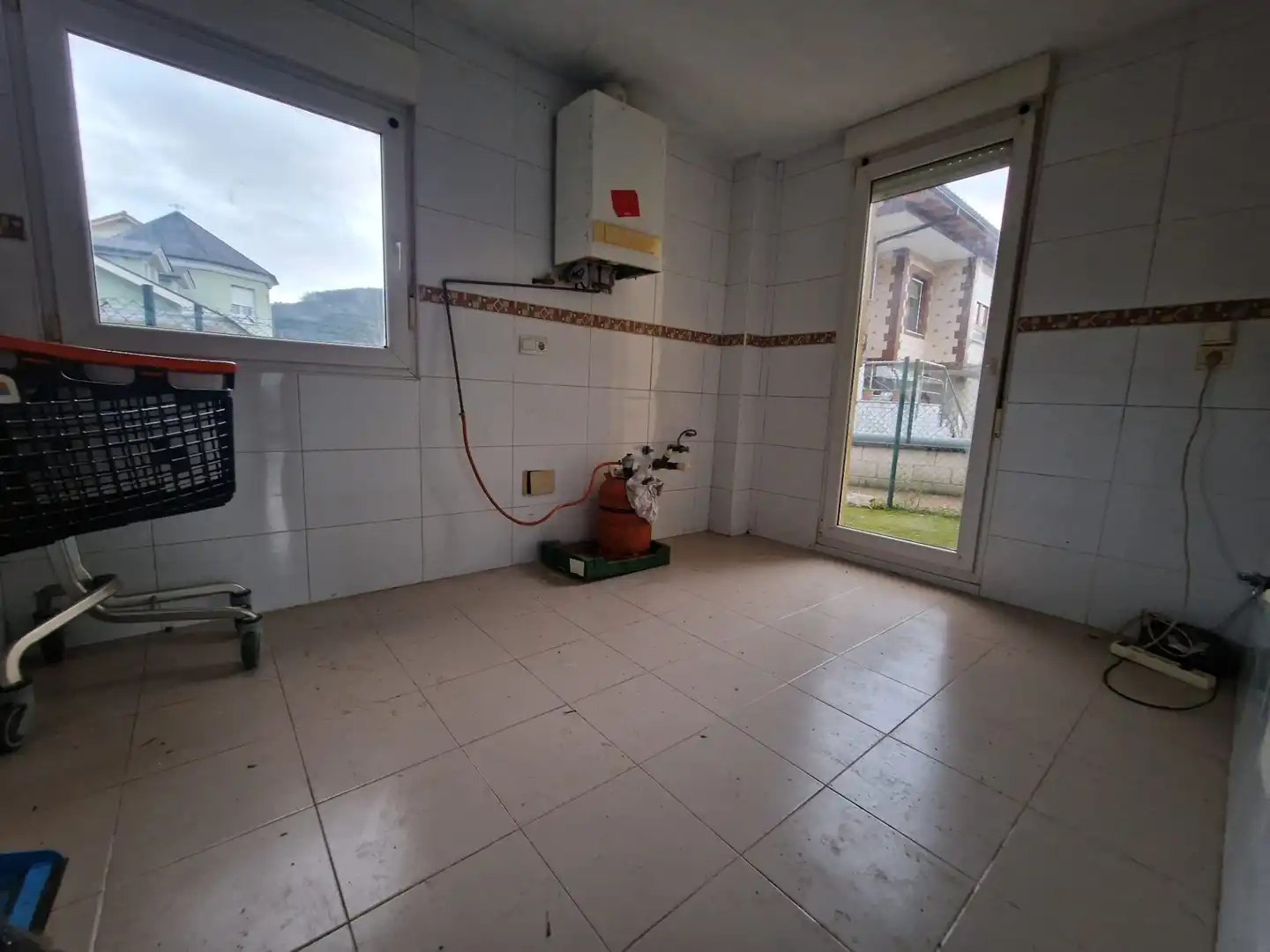 Küche von Wohnung zum Verkauf in Castañeda mit Heizung, Privatgarten und Terrasse
