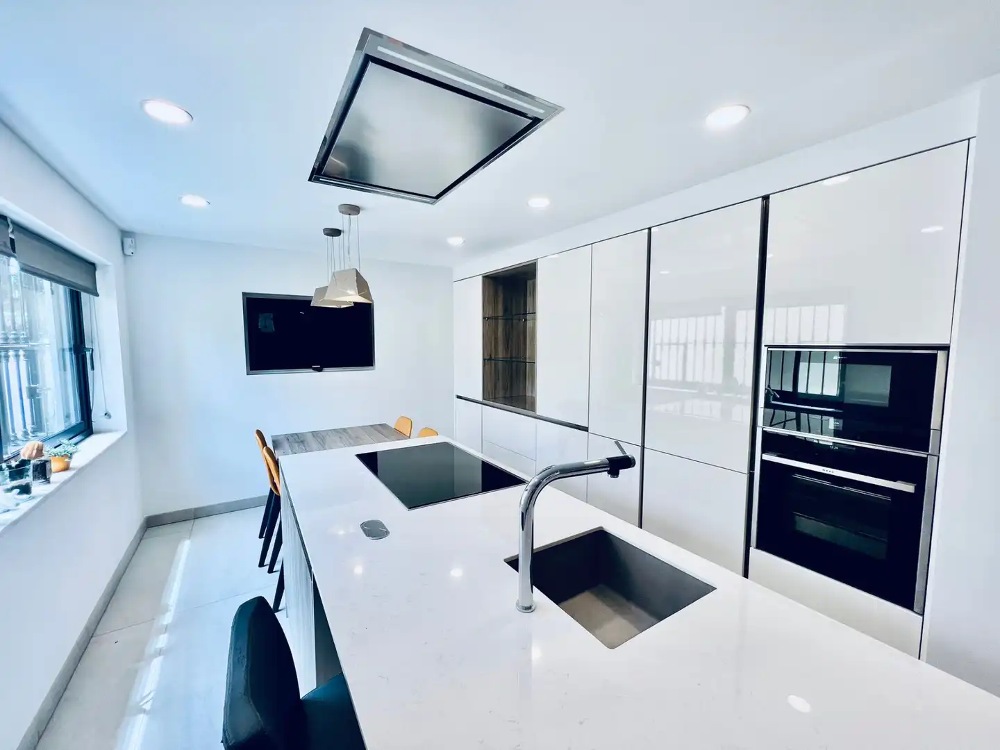 Casa amb piscina en venda a Nueva Andalucía, imagen 3