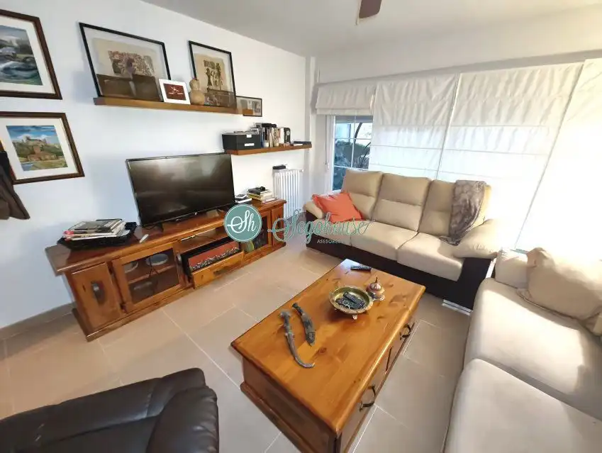 Sala de estar de Piso en venta en Segovia con Calefacción, Terraza y Amueblado