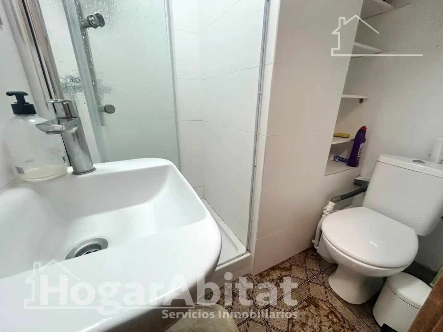 Badezimmer von Wohnung zum Verkauf in Valencia mit Klimaanlage