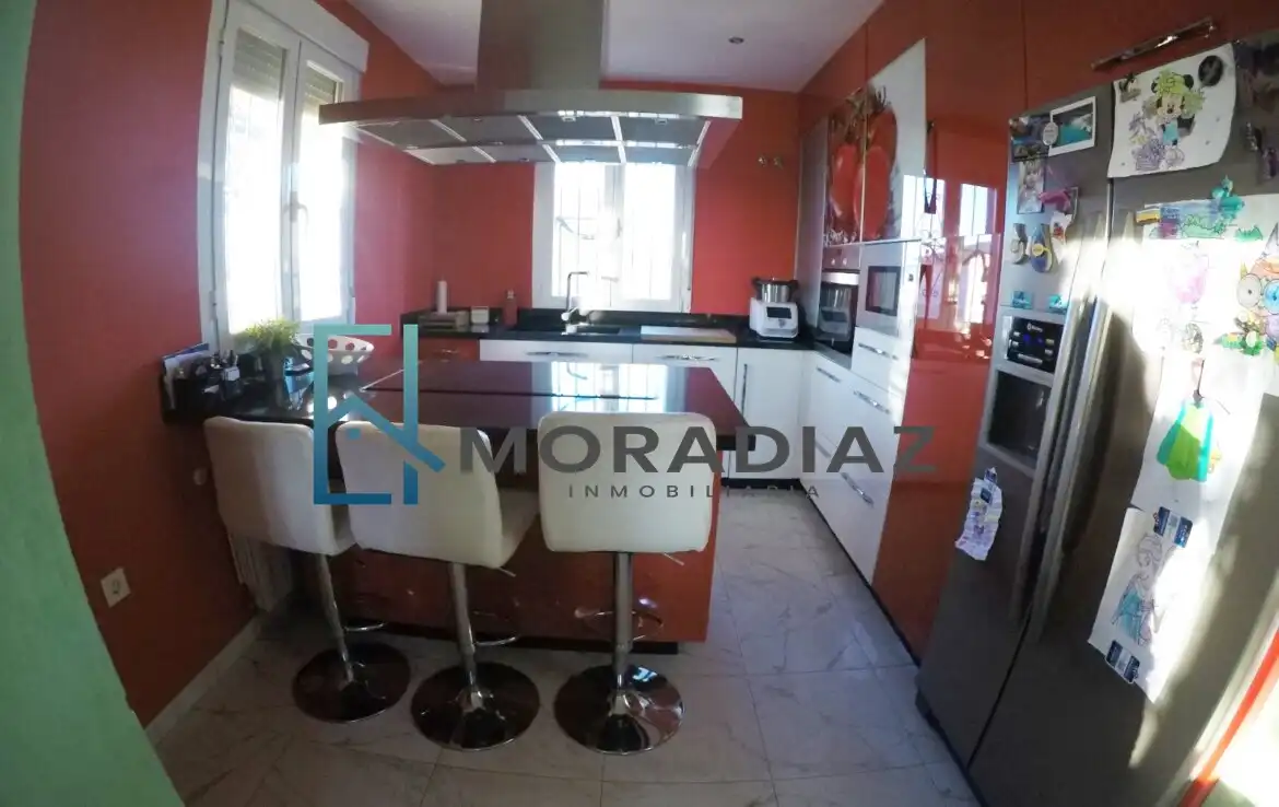 Cocina de Casa o chalet en venta en Don Benito con Aire acondicionado, Calefacción y Jardín privado