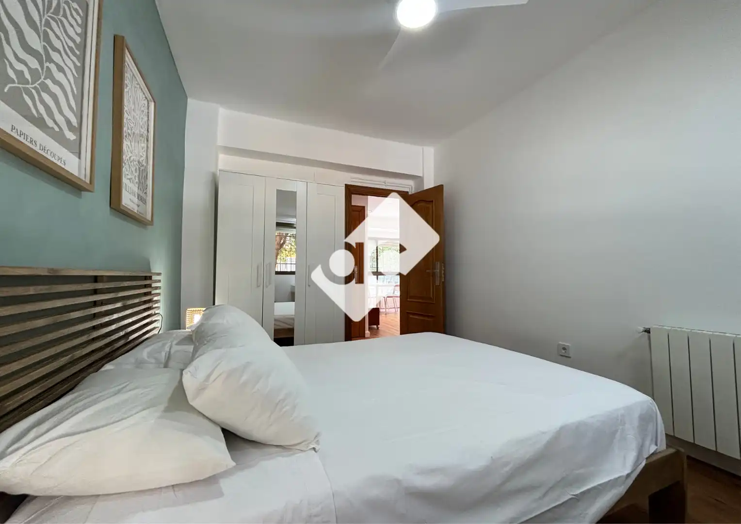 Habitación de Apartamento de alquiler en Valencia con Aire acondicionado, Calefacción y Parquet